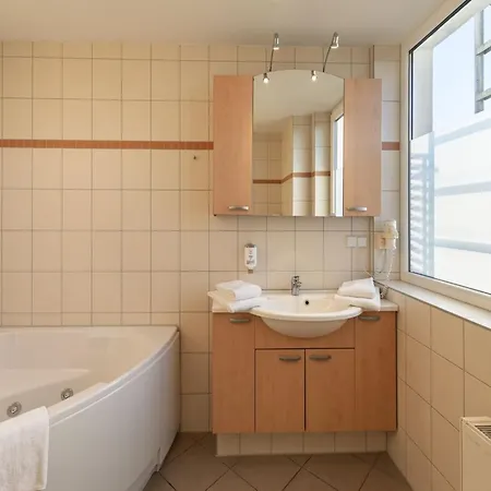Elegant Eingerichtete Apartment Granzow